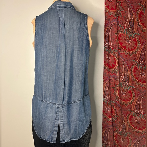 Lulus Courtesy Collar Blue Chambray Top - Picture 6 of 11